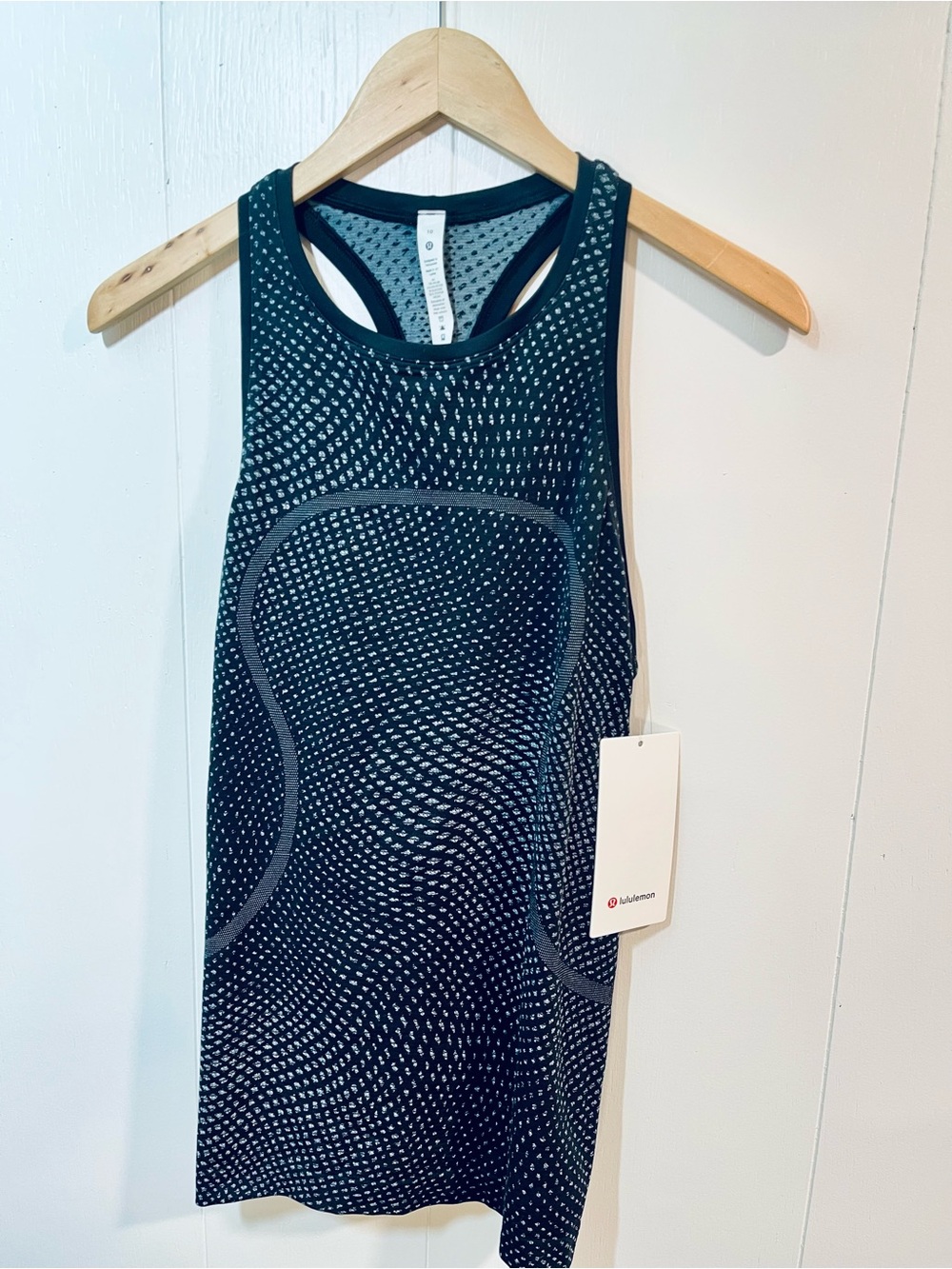 NWT lululemon black and White Micro Dot Swiftly Tank size 10 - Picture 5 of 10